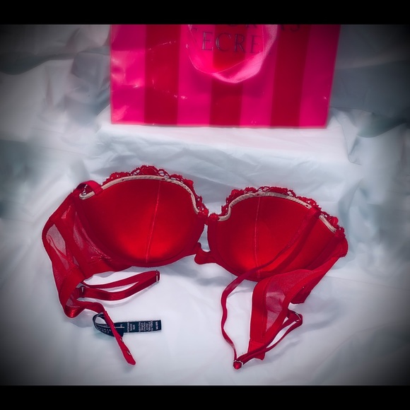 Gorgeous Red Victoria’s Secret Bra - Picture 4 of 4